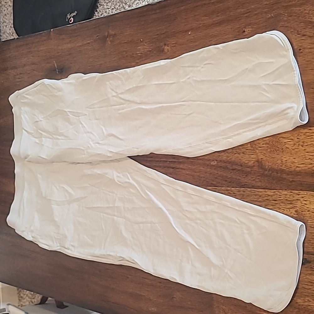 Lululemon Pull On Pants Size 10 Cream Super Soft.